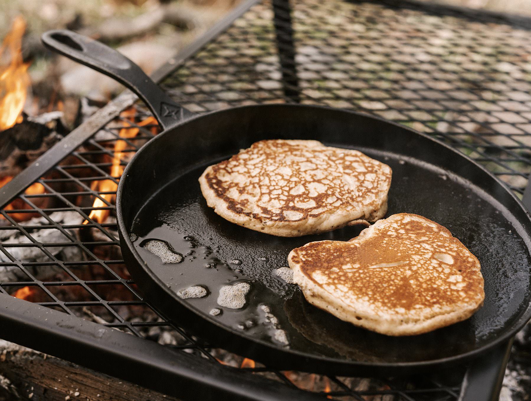 CKW-314_CastIronFlatPan_PDP_07.jpg